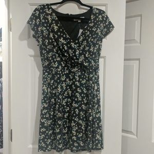 Price drop! Petite floral dress